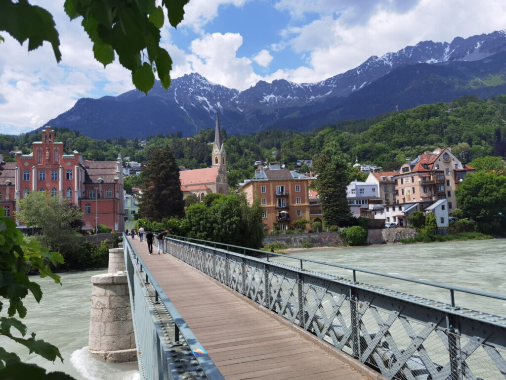 Früher Innsteg Innsbruck heute heißt die Innbrücke Emile-Béthouart-Steg